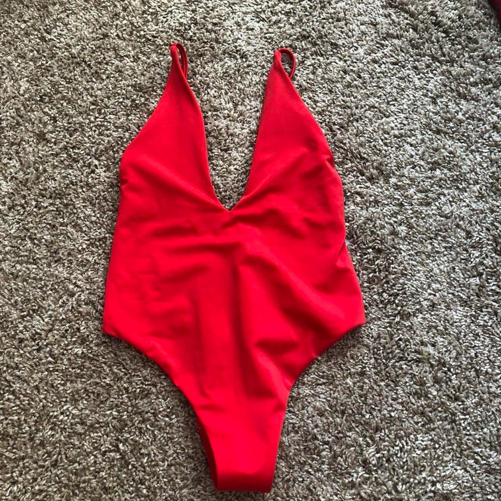 Parade swim perfect v cheeky one piece swimsuit